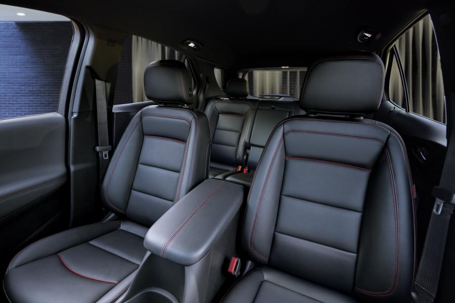 Интерьер Chevrolet Equinox RS 2020 года  (NA) (фото 16 из 23)